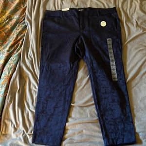 NWT Old Navy Cropped Pants